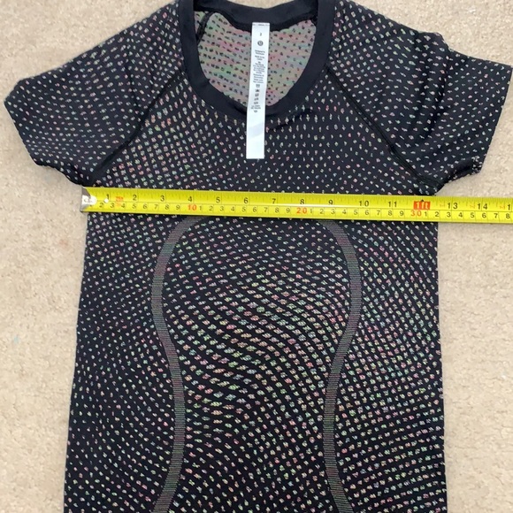 Lululemon Shirt - Picture 7 of 12